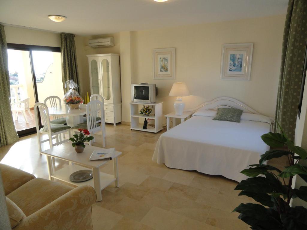 Club Bellasol Apartment La Cala De Mijas Room photo